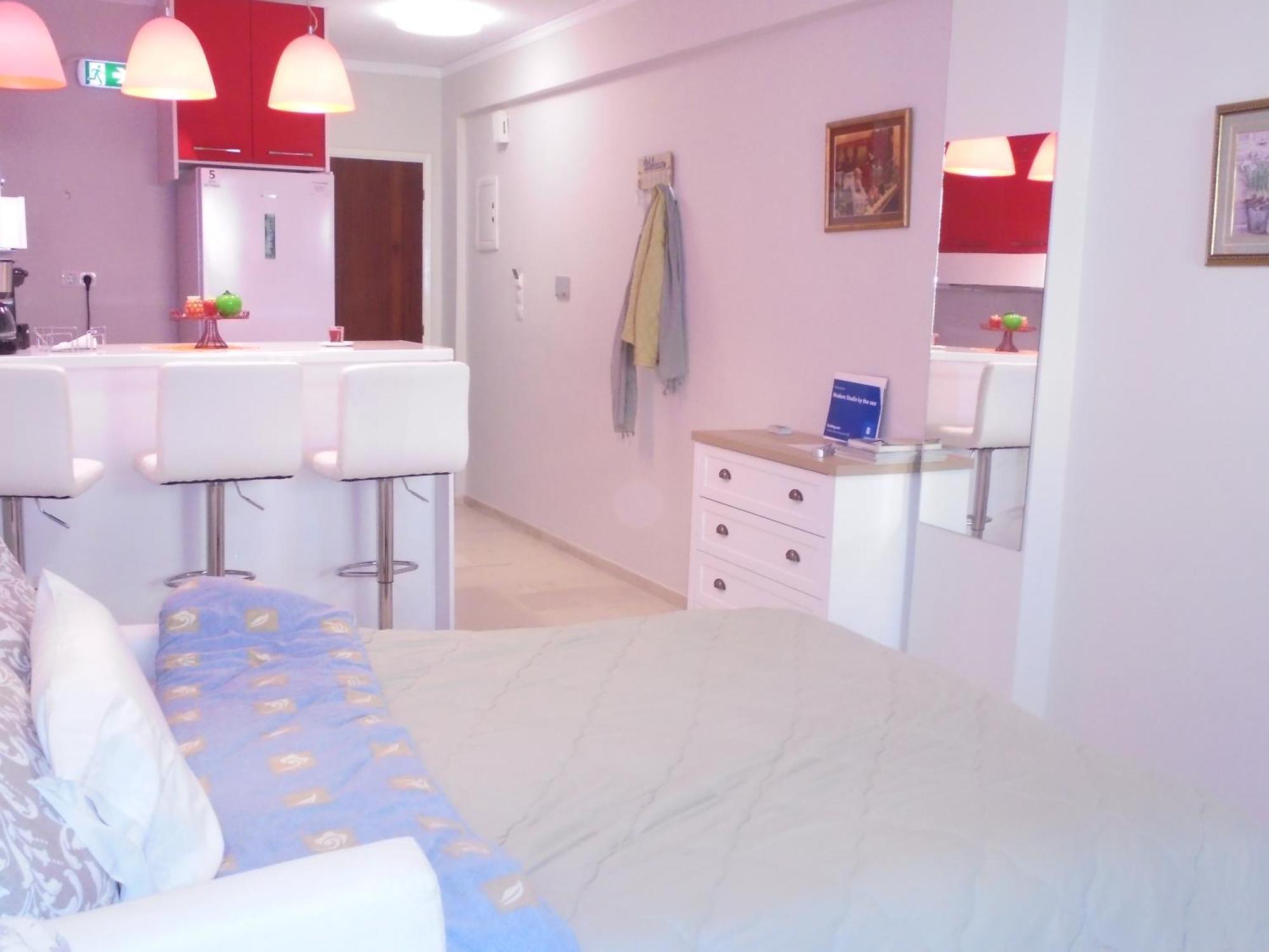 Modern Studio By The Sea Λουτρά Αιδηψού Εξωτερικό φωτογραφία